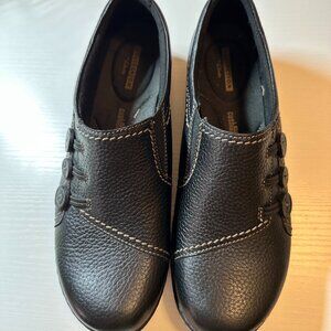 Clarks Ashland Effie Flats in Black Leather-EUC